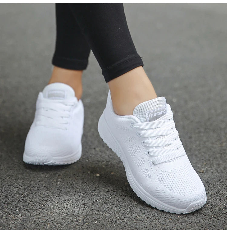 New Fashion Breathable Trainers Comfortable Sneakers Mesh Fabric Lace Up Women's Tennis Shoes For Women