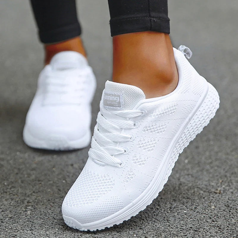 New Fashion Breathable Trainers Comfortable Sneakers Mesh Fabric Lace Up Women's Tennis Shoes For Women