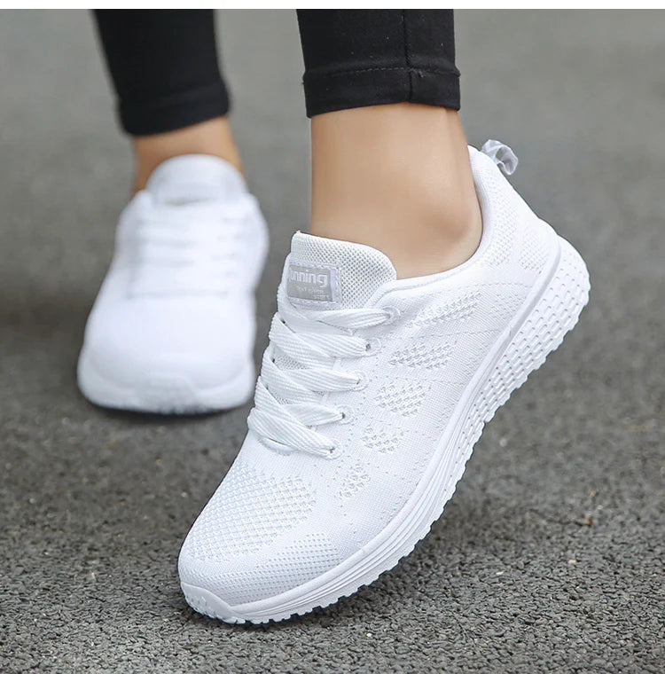 New Fashion Breathable Trainers Comfortable Sneakers Mesh Fabric Lace Up Women's Tennis Shoes For Women
