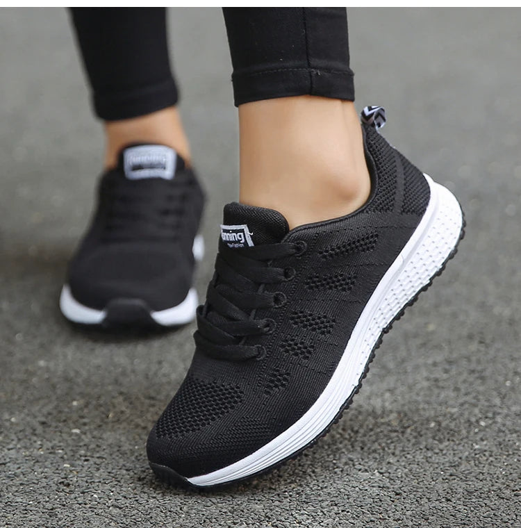 New Fashion Breathable Trainers Comfortable Sneakers Mesh Fabric Lace Up Women's Tennis Shoes For Women