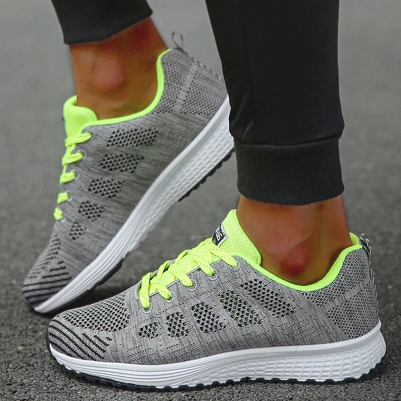 New Fashion Breathable Trainers Comfortable Sneakers Mesh Fabric Lace Up Women's Tennis Shoes For Women