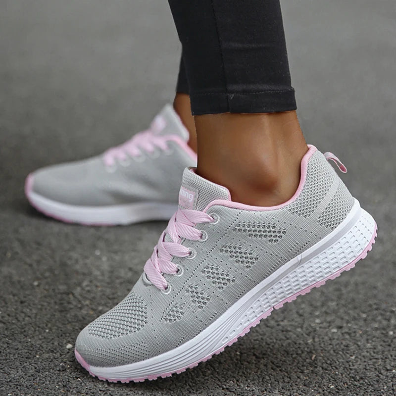 New Fashion Breathable Trainers Comfortable Sneakers Mesh Fabric Lace Up Women's Tennis Shoes For Women
