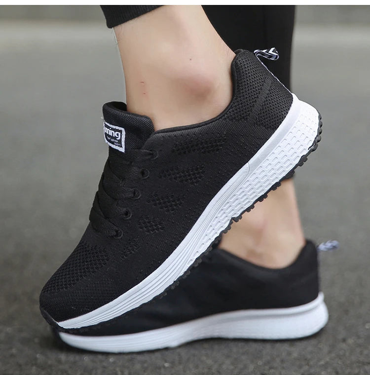 New Fashion Breathable Trainers Comfortable Sneakers Mesh Fabric Lace Up Women's Tennis Shoes For Women