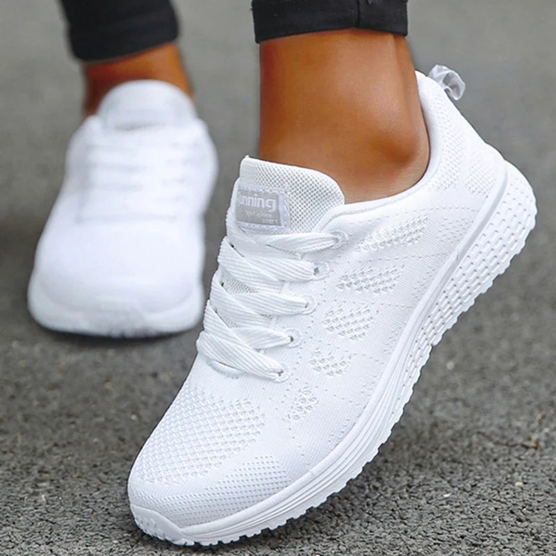 New Fashion Breathable Trainers Comfortable Sneakers Mesh Fabric Lace Up Women's Tennis Shoes For Women