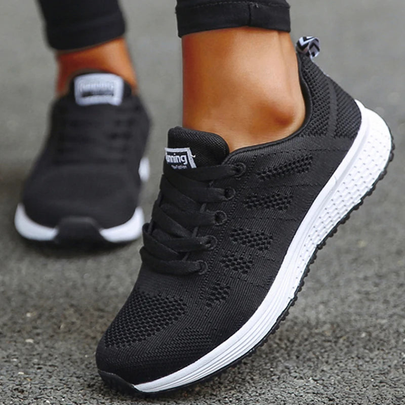New Fashion Breathable Trainers Comfortable Sneakers Mesh Fabric Lace Up Women's Tennis Shoes For Women