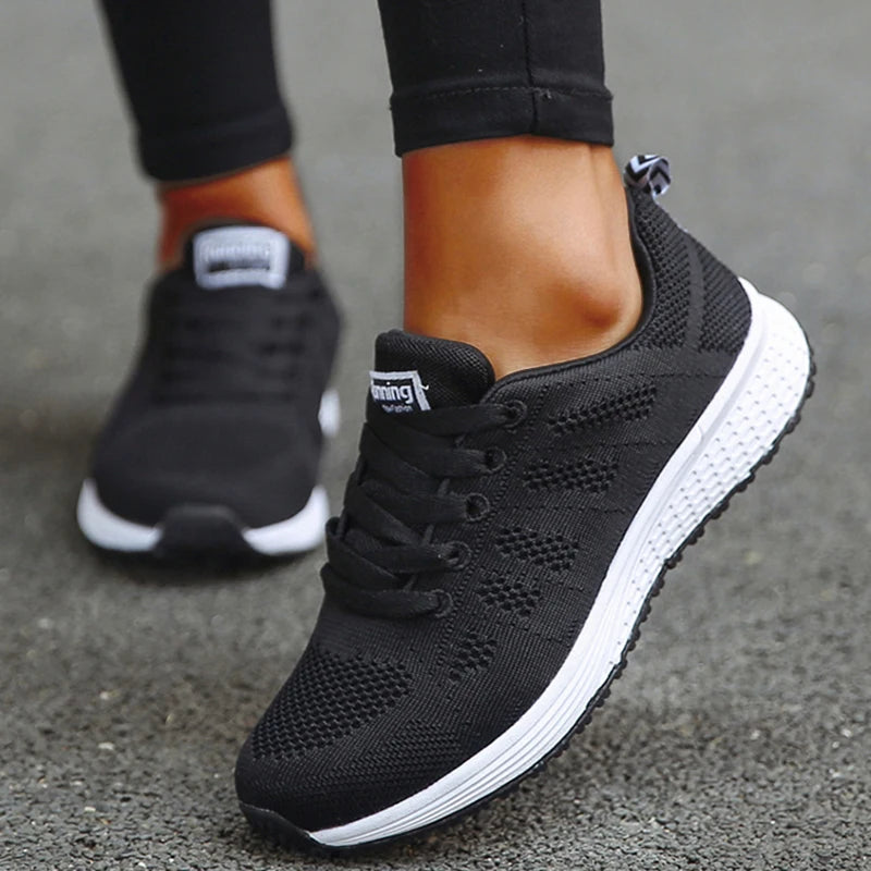 New Fashion Breathable Trainers Comfortable Sneakers Mesh Fabric Lace Up Women's Tennis Shoes For Women